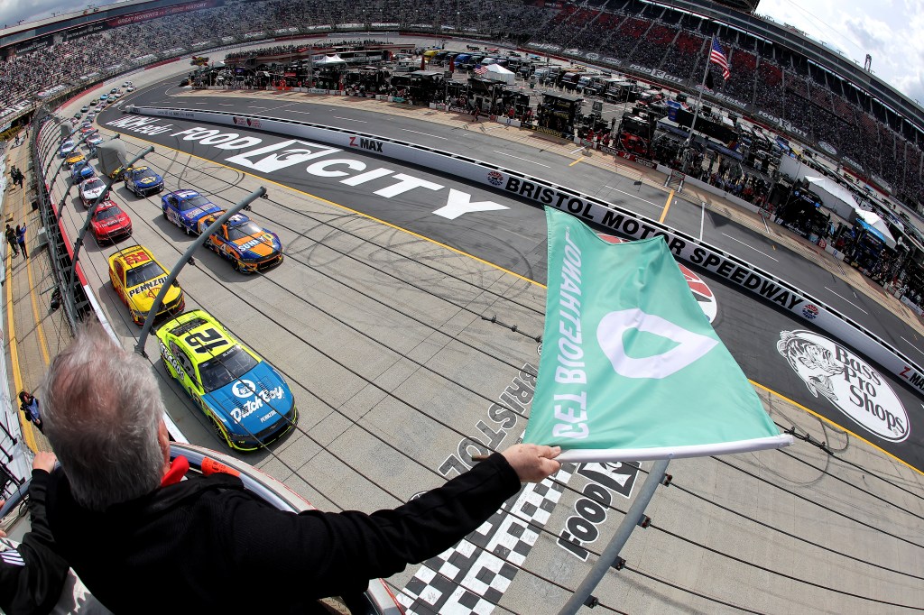 Credit: BRISTOL, TENNESSEE - MARCH 17: Ryan Blaney, driver of the #12 Menards/Dutch Boy Ford, leads the field to the green flag to start the NASCAR Cup Series Food City 500 at Bristol Motor Speedway on March 17, 2024 in Bristol, Tennessee. (Photo by Jonathan Bachman/Getty Images)