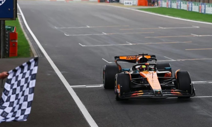 Piastri Leads McLaren’s 50th One-Two Finish in Chinese Grand Prix