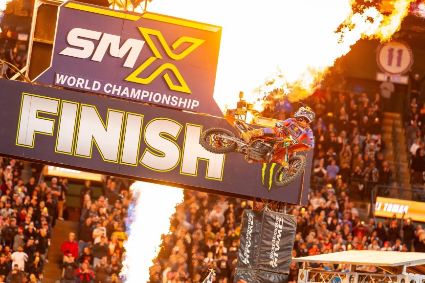 Tomac Owns Anaheim 1 as Anstie Makes History in 250SMX Opener