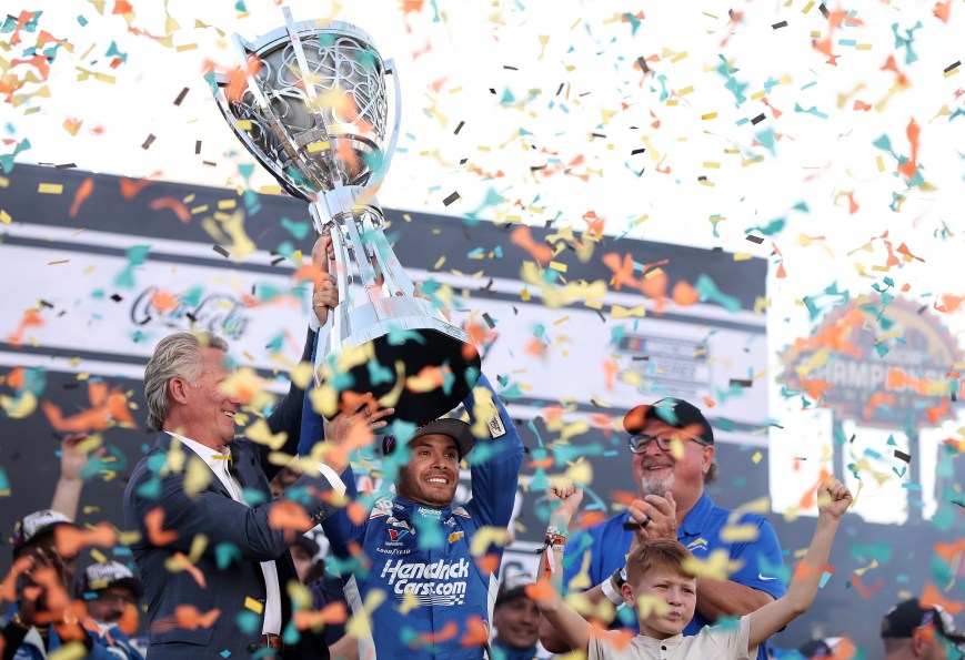Late Caution Turns Phoenix Championship on Its Head as Larson Steals Cup Title