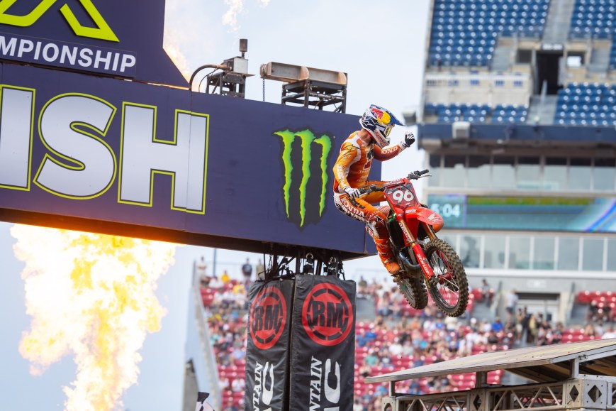 Hunter Lawrence Takes Control of Championship with Statement Win in Nashville